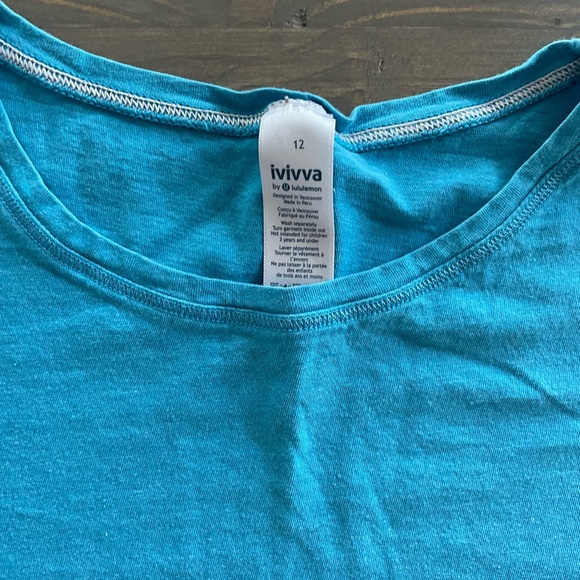 Ivivva by Lululemon T-Shirt Size 12 - Picture 2 of 4